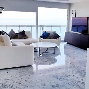 Апартаменты Luxury 37-38 Floor, Батуми